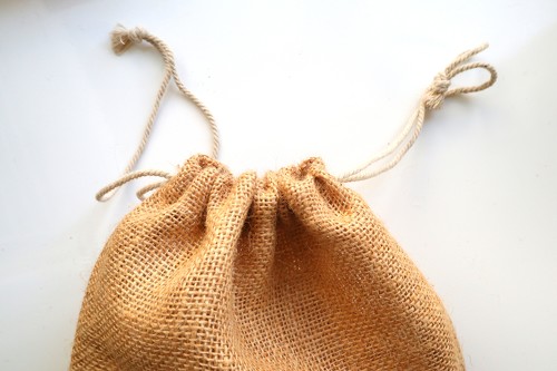 ̂Ђ̓MbƌԂƂő܂̌邱Ƃł܂