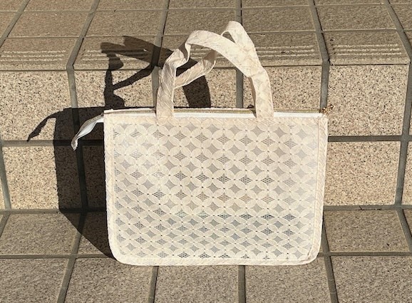 330�~�ɂ͌����Ȃ��������o�b�O