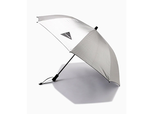 �A�E�g�h�A�E���W���[�E�L�����v�p�i