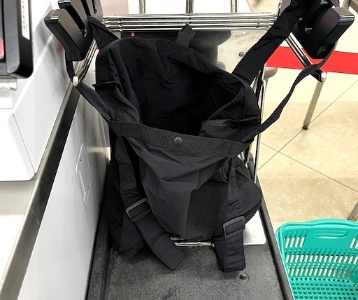 �������Ȃ��̂ŃX�^���h�Ɋ|���Ă���