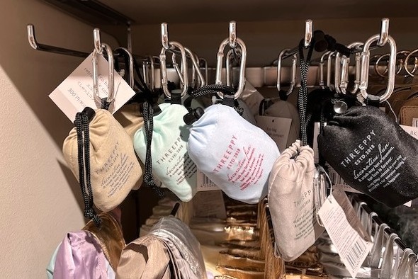 �J���[���C���A�b�v���L�x