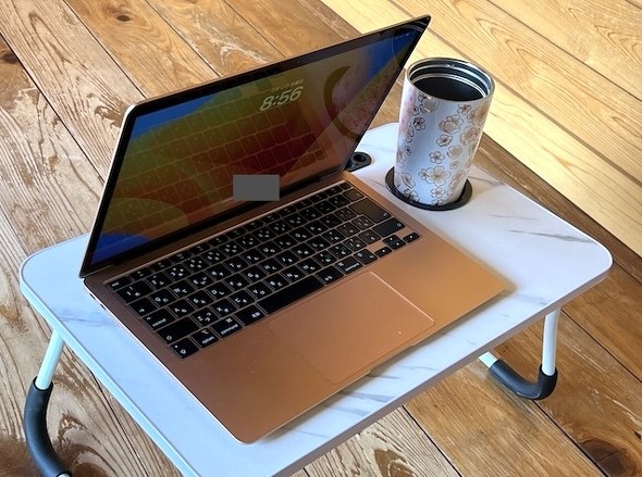 13�C���`�̃m�[�g�p�\�R����u���Ă݂�