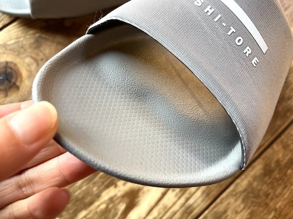 �����̌`�ɍ��킹�ċN��������Ă���