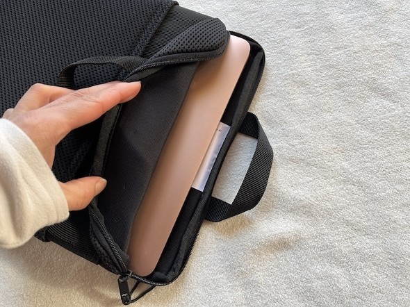 13�C���`�̃m�[�g�p�\�R��������