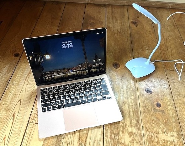 13�C���`�̃m�[�g�p�\�R���ƕ��ׂĂ݂�