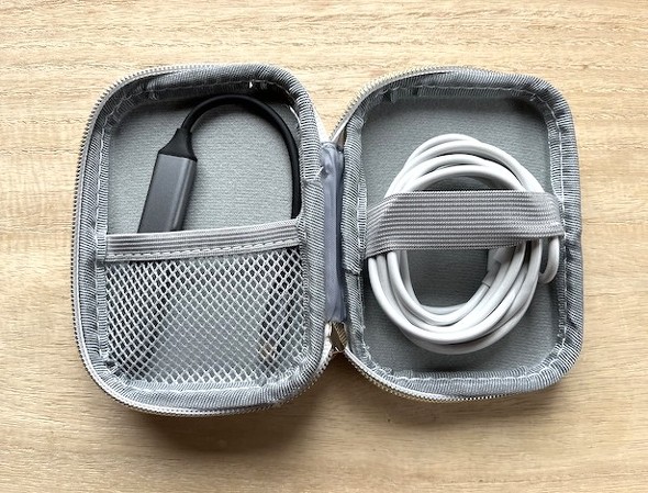 �n�[�h�P�[�X�����ɂ̓��b�V���|�P�b�g�ƃS���o���h���t���Ă���