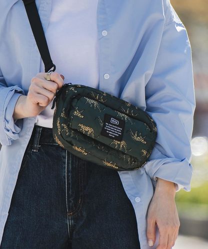 キウ 300D フロントポケットミニショルダーバッグ K156