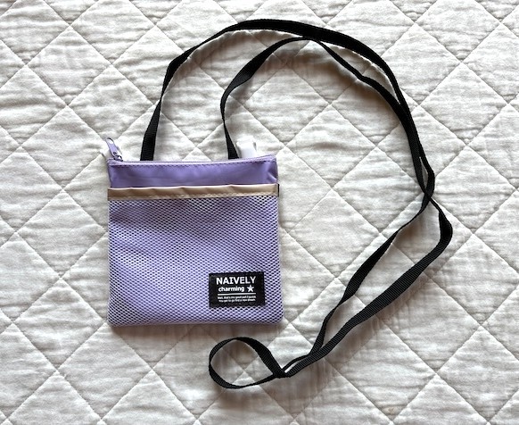 ショルダー付移動ポケット