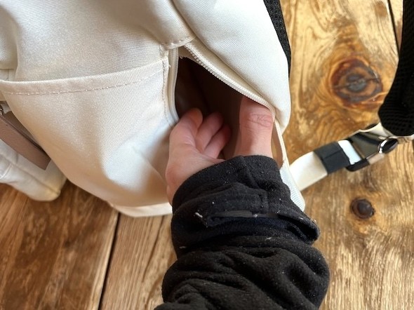 �X�}�z������̂ɂ҂�����̃|�P�b�g