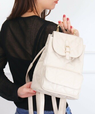 アルテミス バイ ダイアナ キルティングミニリュック