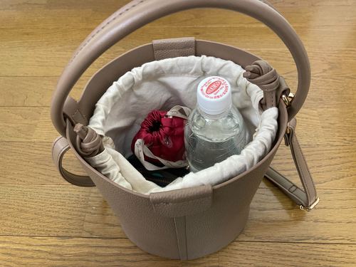 �c���t�H�����Ȃ̂ŁA�d�˂Ď��[����͎̂d���̂Ȃ�����