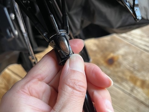 はじきカバーが付いている