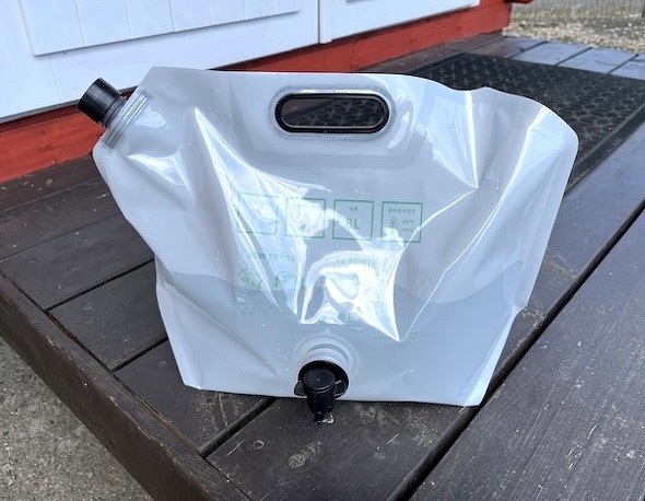 �W���O�t���E�H�[�^�[�^���N