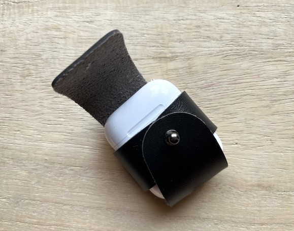 AirPods�̃P�[�X�͂����ۂ������