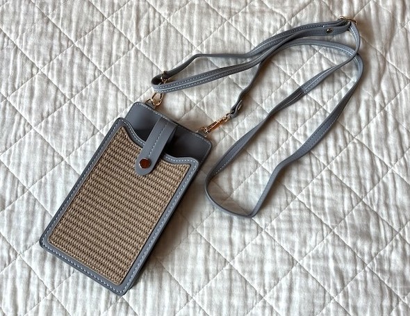 エンボススマホポーチ