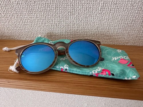 RXp̍fUCŐlC̃O_[̃TOX