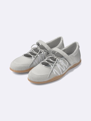 レースアップバレエスニーカー+E