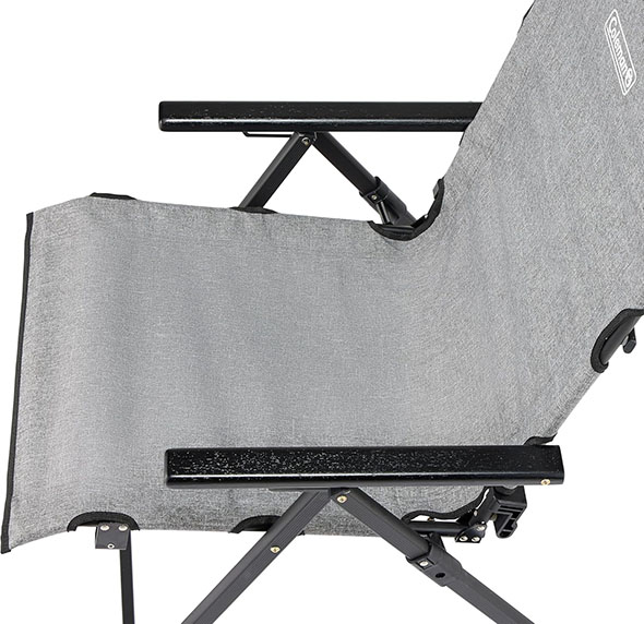 �A�E�g�h�A�`�F�A