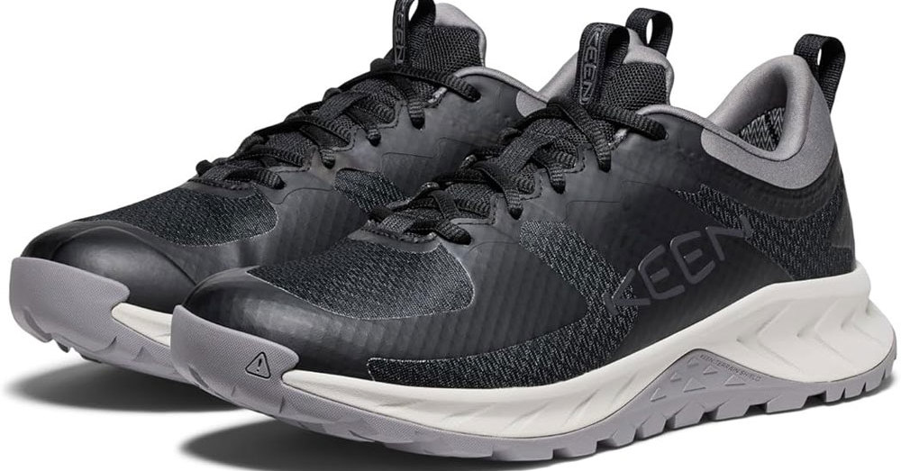 梅雨でも蒸れにくい「キーン（KEEN）の防水トレッキングシューズ