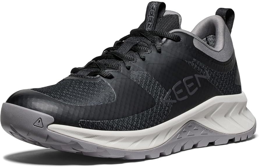 KEEN キーン　トレッキングシューズ 梅雨でも蒸れにくい「キーン（KEEN）の防水トレッキングシューズ