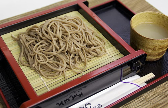 ���˂���