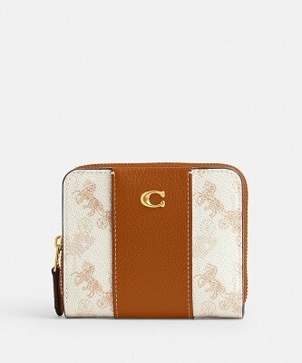 �R�[�` �r���t�H�[���h �E�H���b�g�E�z�[�X �A���h �L�����b�W �v�����g