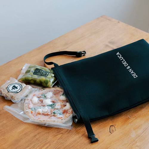 手持ちのバッグが保冷バッグに早変わり！」 DEAN & DELUCAから