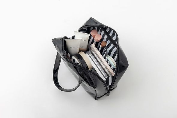 �󓇎ЁuCECIL McBEE �V���b�p�[�݂����ȃR�X���|�[�` BOOK�v