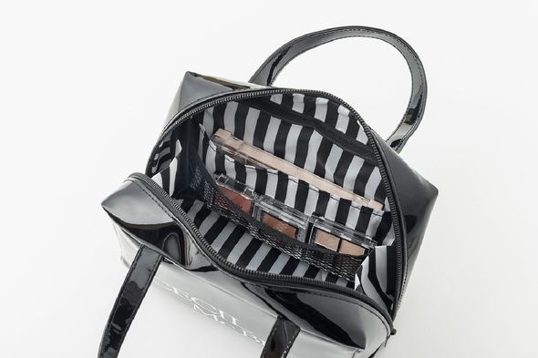 �󓇎ЁuCECIL McBEE �V���b�p�[�݂����ȃR�X���|�[�` BOOK�v