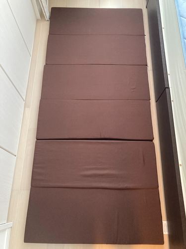 �R���p�N�g�ɐ܂肽���߂�}�b�g���X