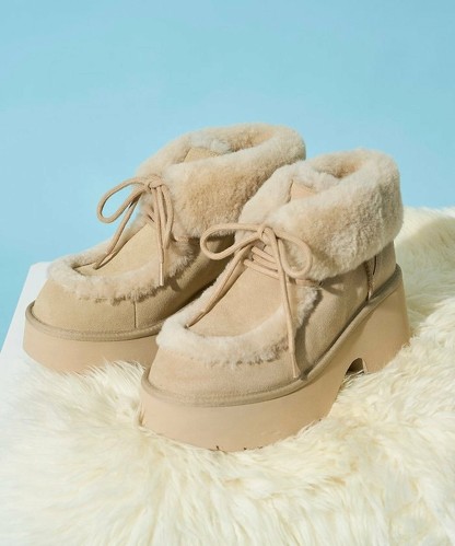 スタイルアップをかなえる「UGGの厚底ブーツ」おすすめ3選【2025