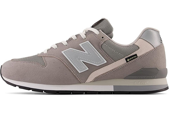 �X�j�[�J�[