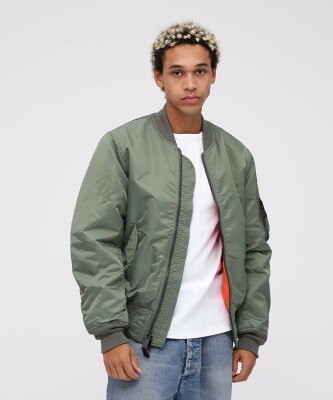 �A���B���b�N�X MA-1 COMMERCIAL LOGO