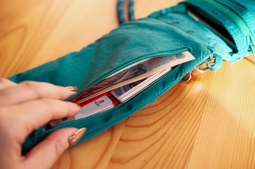 �J�[�h�����[�ł���