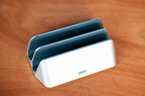 �f�X�N�́g�ʁh������Ȃ��Ȃ�A�c�ɓ������̂��ߓ�����