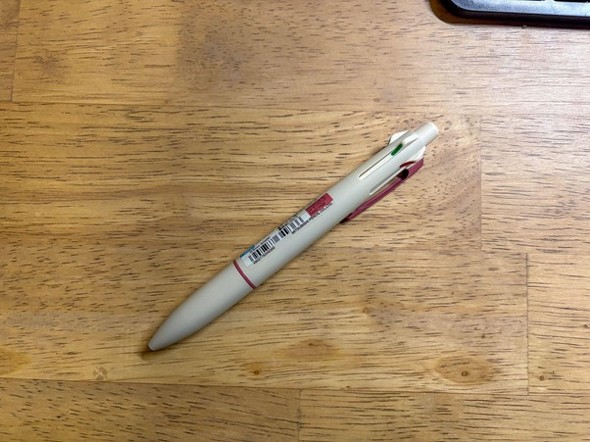 JETSTREAM Lite touch ink���ڂ�4��1�i�T���h�s���N�j