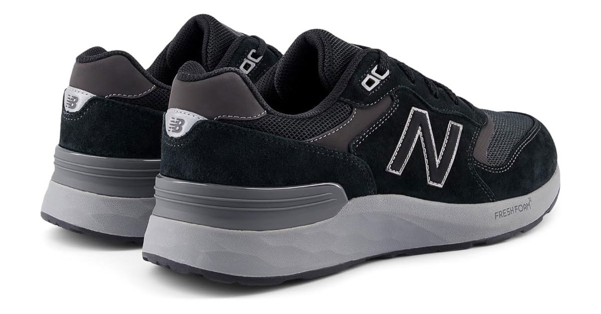 ウォーキングシューズ選びの楽しみ方