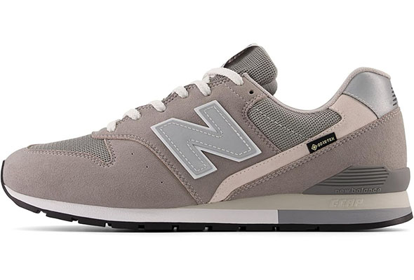 �X�j�[�J�[