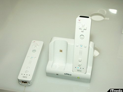 ついに登場――Wiiリモコン用充電バッテリー＆ワイヤレスセンサーバー