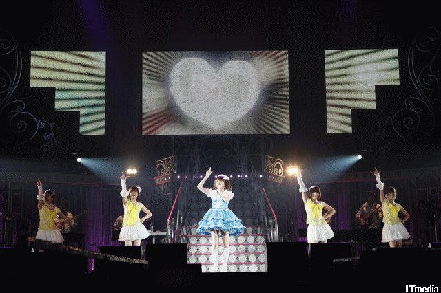 劇場版＆PSP版「なのは」のテーマソングもお披露目――田村ゆかり「LOVE LIVE 2009-2010 *Princess a la mode*」  - ねとらぼ