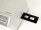 昔のフィルムや紙焼き写真を手軽にフィルムスキャン――サンコー「USBフィルムスキャナー　PS9890」