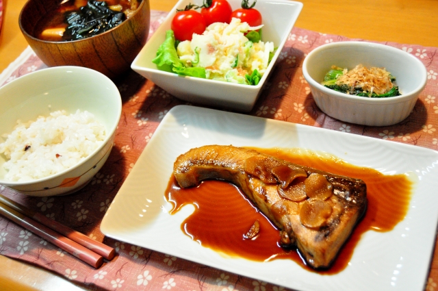 1日2食は太る 痩せる 食事回数と肥満の関係性 ねとらぼ