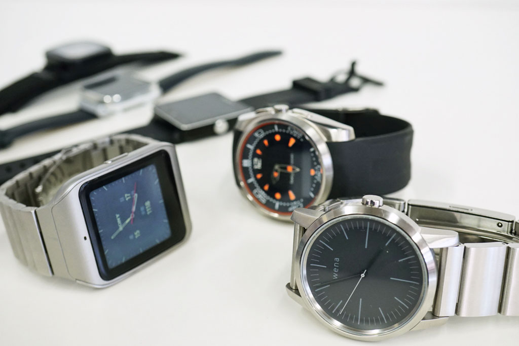 ソニーの最新スマートウォッチ Wena Wrist と Smartwatch 3 を使い比べてみた 1 4 ねとらぼ