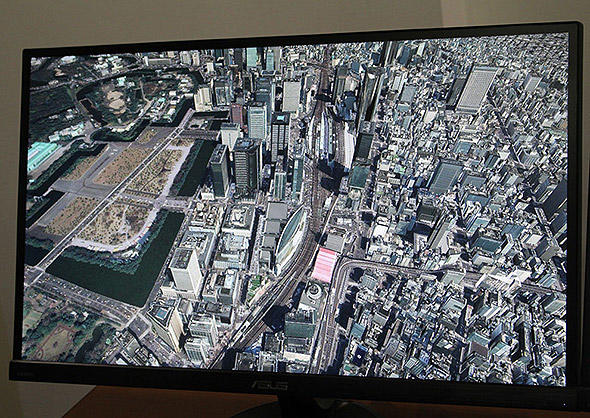 図3　高精細3D都市データで示す、東京丸の内、皇居付近