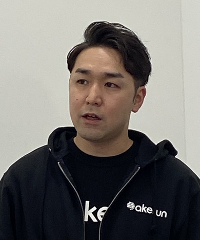 �t�H�g�V���X�̓y�c�K��i�R�[�|���[�g�c�ƕ������j�i�M�ҎB�e�j