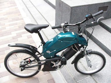 こげばこぐほど楽しい電動自転車「B PLUS」に乗ってみました - ITmedia 