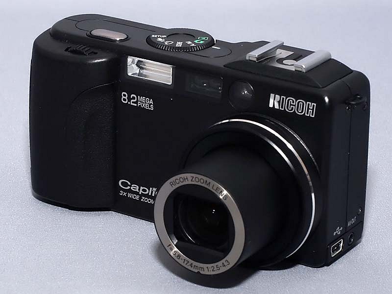 RICOH Caplio GX8 リコー デジタルカメラ デジカメ 単三電池使用