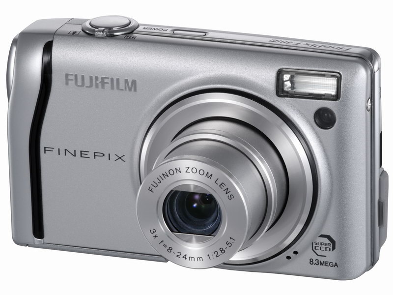 デジタルカメラ FUJIFILM FINEPIX F40fd SDも使える最速顔検出8.3メガ機「FinePix F40fd」 - ITmedia NEWS