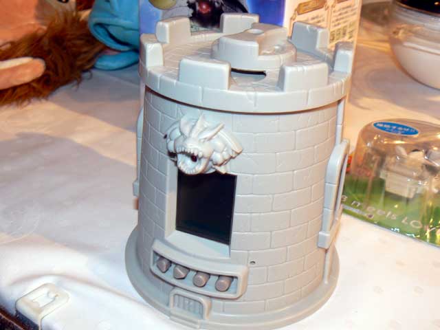 アイテム購入は現金で、タカラトミー「バンククエスト」 - ITmedia NEWS