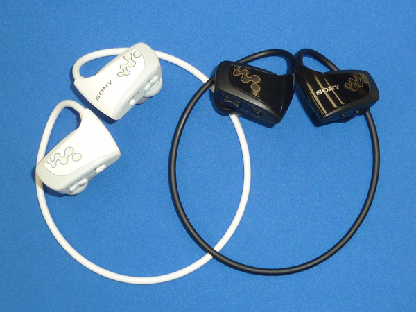 ソニー、防水仕様のヘッドフォン一体型ウォークマン「NWD-W263 